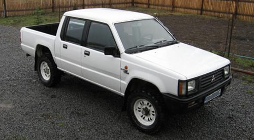 Mitsubishi Triton 1995 vehicle image